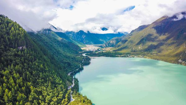 Ngắm nhìn Thụy Sĩ thu nhỏ giữa lòng Tây Tạng