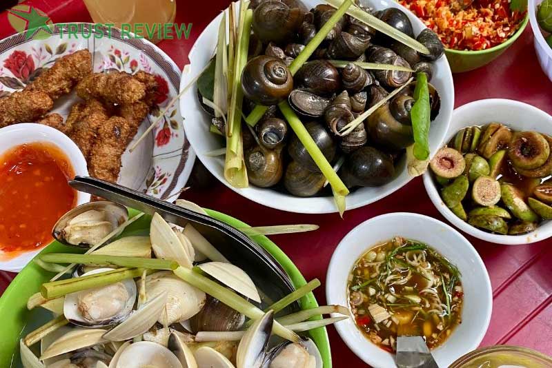Quán ốc Tân Bình ngon nổi tiếng, giá bình dân
