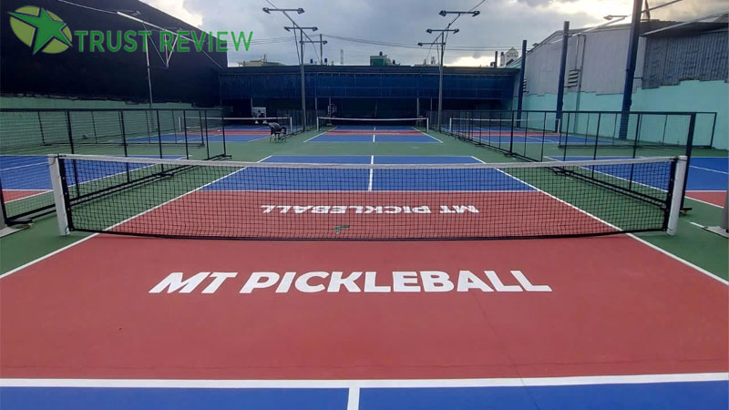 thi cong san the thao pickleball