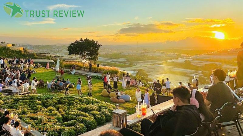 Review các địa điểm du lịch Đà Lạt hấp dẫn và đẹp nhất 18 Review các địa điểm du lịch Đà Lạt hấp dẫn và đẹp nhất
