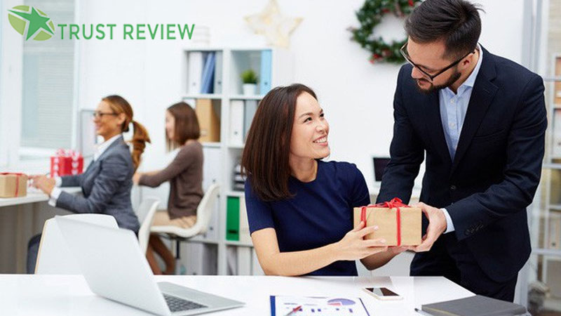 10 món quà 8/3 cho đồng nghiệp nữ và bạn bè ý nghĩa 2026 7 10 món quà 8/3 cho đồng nghiệp nữ và bạn bè ý nghĩa 2026