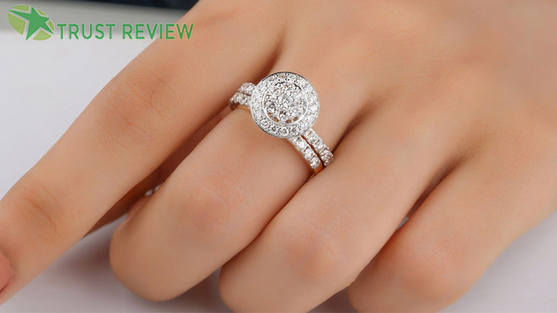 Giải đáp: Nữ mệnh kim đeo nhẫn tay trái hay phải? 5 Giải đáp: Nữ mệnh kim đeo nhẫn tay trái hay phải?