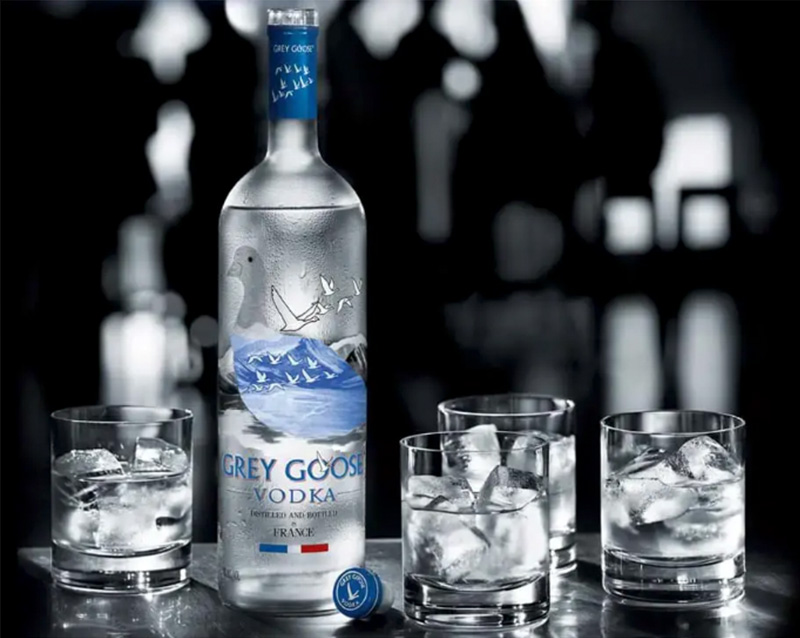 TOP 10 Chai Rượu Mừng Sinh Nhật Sang Trọng, Dễ Chọn Làm Quà 12 Rượu Grey Goose Vodka