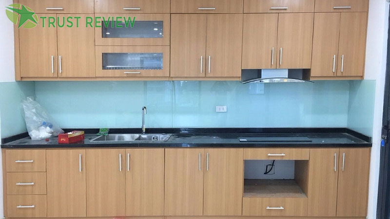 10 mẫu tủ bếp gỗ công nghiệp bền đẹp, giá tốt nhất 2026 21 10 mẫu tủ bếp gỗ công nghiệp bền đẹp, giá tốt nhất 2026