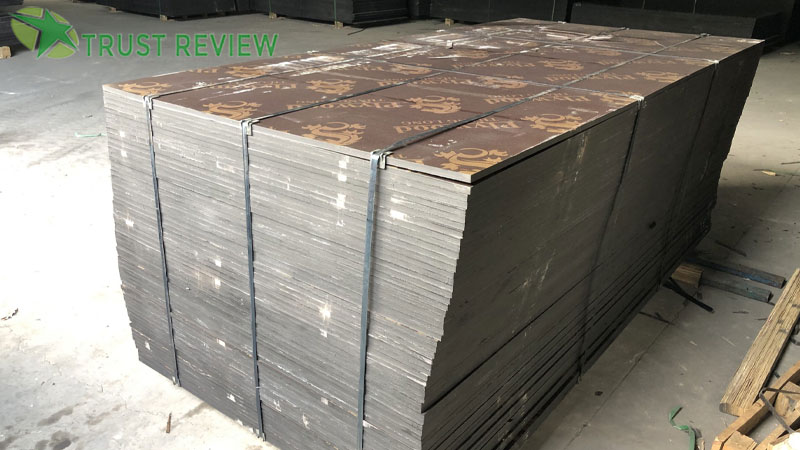Review chi tiết chất lượng và giá bán ván phủ phim Hòa Phát 5 Review chi tiết chất lượng và giá bán ván phủ phim Hòa Phát