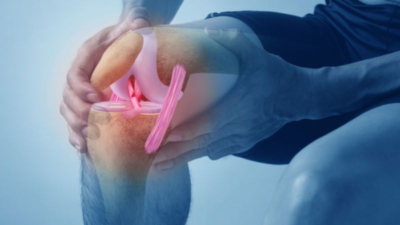 Đứt dây chằng đầu gối để lâu có sao không? Khi nào cần đi khám? 4 Đứt dây chằng đầu gối ảnh hưởng đáng kể đến khả năng đi lại và vận động
